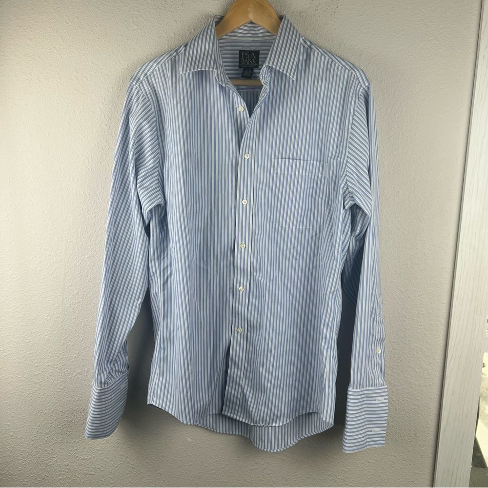 Jos A Bank Men’s Striped Traveler Button Down Men's Size 15 1/2-33 Slim Fit